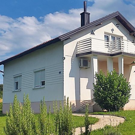 Guest House Pin Laktaši المظهر الخارجي الصورة